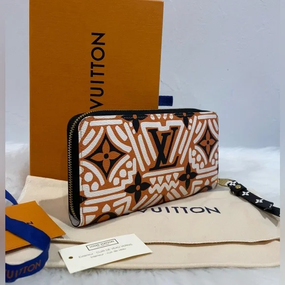 SOLD‼️Louis Vuitton Giant Monogram Crafty Zippy Wallet - Picture 7 of 17